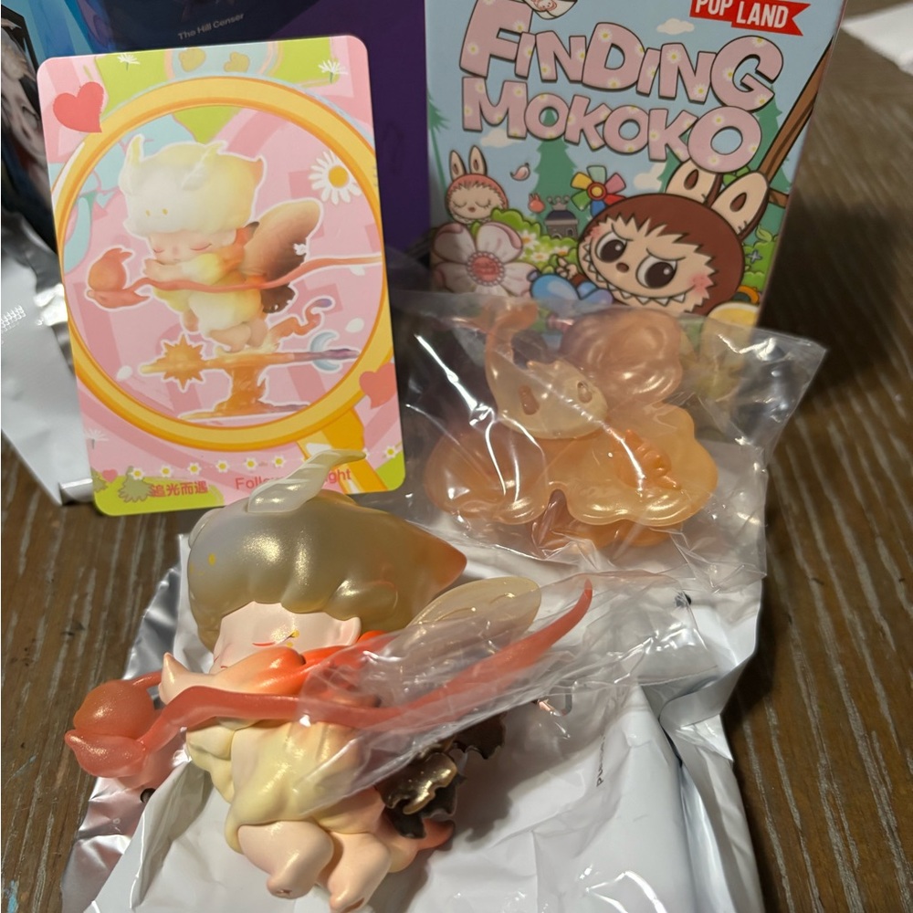 Finding Mokoko Collectible Toy - Dimoo